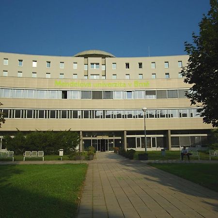 Готель Kolej Akademie Брно Екстер'єр фото