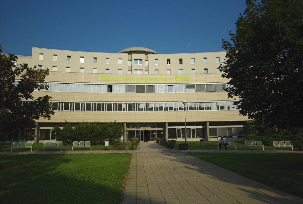 Готель Kolej Akademie Брно Екстер'єр фото